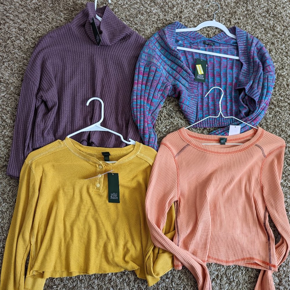 NWT Women's Juniors Wild Fable Crop Sweater Tops Medium Lot of 4
